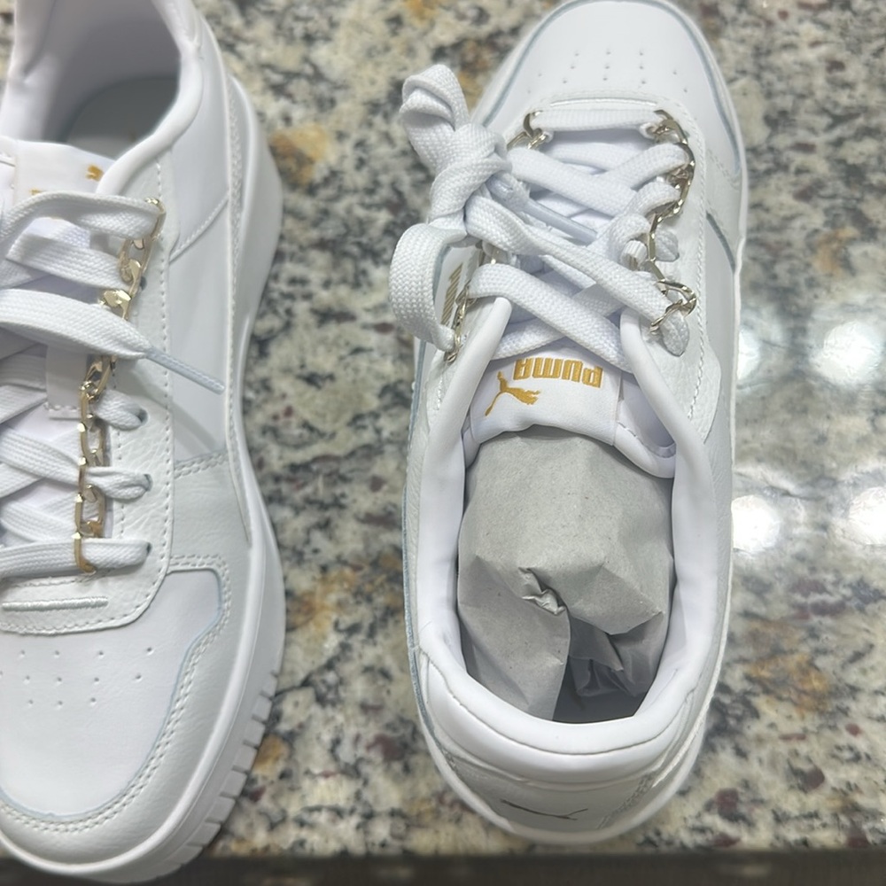Puma white sneakers women’s size 7 new in box - Picture 3 of 11